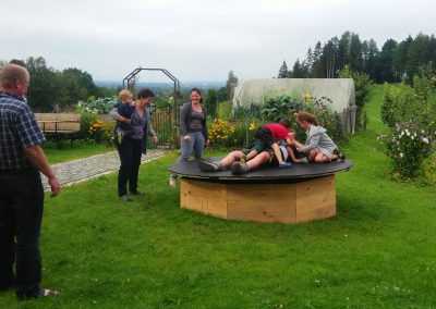 Drehscheibe am Spielplatz